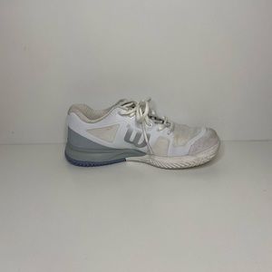 Wilson tennis shoes size 7